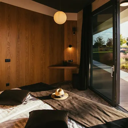 Villa Calvia Crispinilla By Guide *